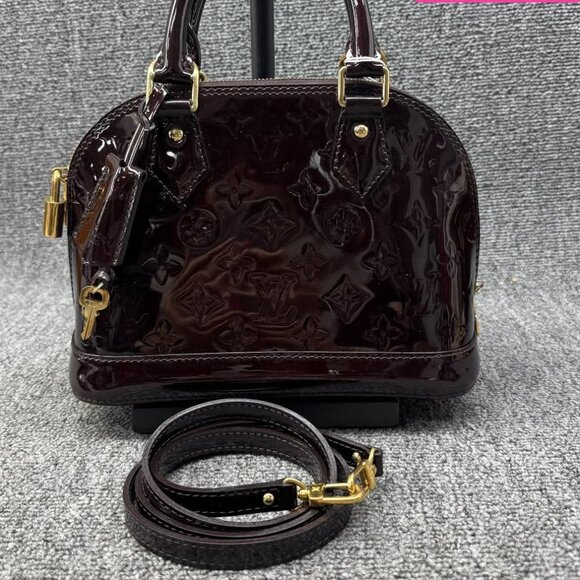 LOUIS VUITTON Alma BB Amarante Monogram Vernis Handbag 799-082125 - Picture 2 of 16
